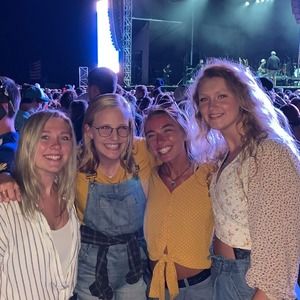 Meet your Posher, Nora